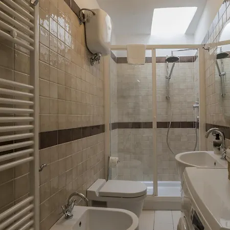 Soprasiena - Charming Floor & View شقة
